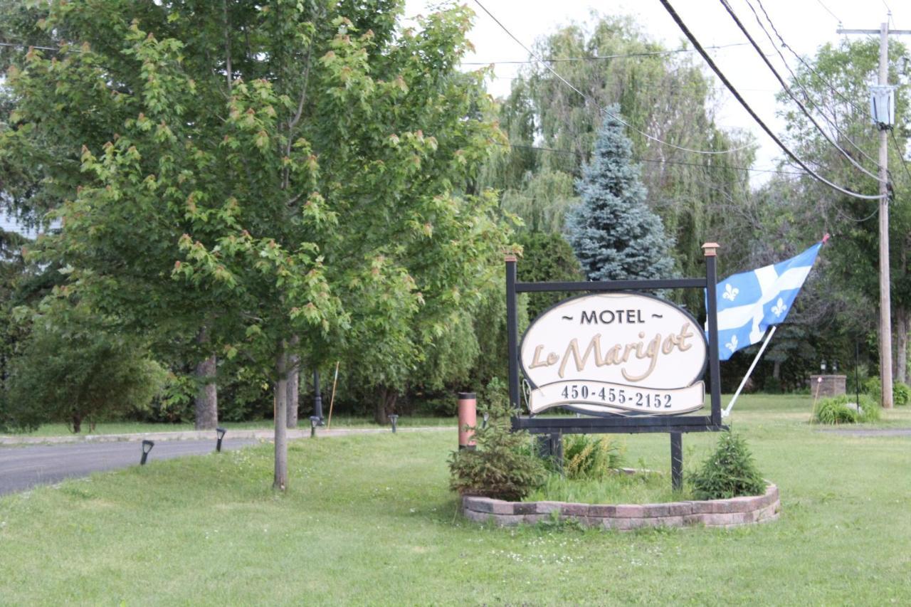 Le Marigot Hotel Vaudreuil-Dorion Eksteriør billede